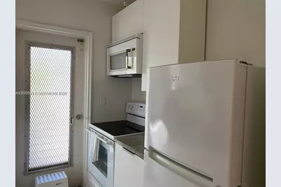 7935 Carlyle Ave #10, Miami Beach, FL 33141 - Photo 7