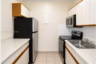 2917 Plunkett St #17C, Hollywood, FL 33020 - Photo 3
