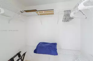 1200 Brickell Bay Dr, Miami, FL 33131 - Photo 29