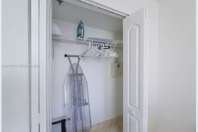 1200 Brickell Bay Dr #2324, Miami, FL 33131 - Photo 33