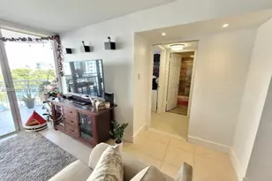 18081 Biscayne Blvd, Aventura, FL 33160 - Photo 13