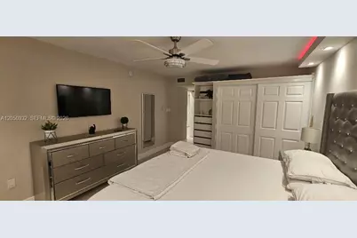 18081 Biscayne Blvd #602, Aventura, FL 33160 - Photo 11