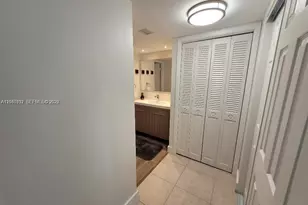 18081 Biscayne Blvd, Aventura, FL 33160 - Photo 19