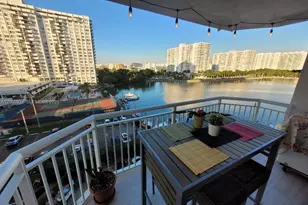18081 Biscayne Blvd, Aventura, FL 33160 - Photo 3