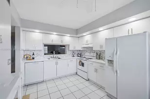 1300 SW 125th Ave, Pembroke Pines, FL 33027 - Photo 5