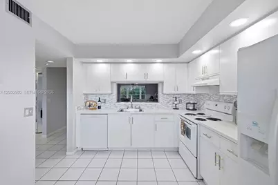 1300 SW 125th Ave #406K, Pembroke Pines, FL 33027 - Photo 3