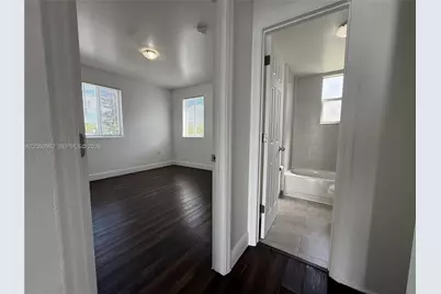 540 NW 7th St #36, Miami, FL 33136 - Photo 7