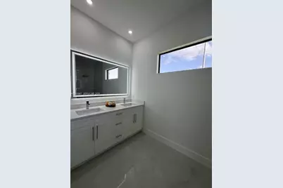329 Kismet Pkwy W, Cape Coral, FL 33990 - Photo 17