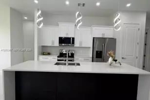 329 Kismet Pkwy W, Cape Coral, FL 33990 - Photo 5