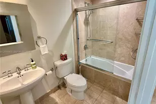 1331 Brickell Bay Dr, Miami, FL 33131 - Photo 9