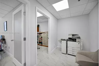12550 Biscayne Blvd #702, North Miami, FL 33181 - Photo 13
