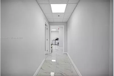12550 Biscayne Blvd #702, North Miami, FL 33181 - Photo 15