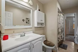 2251 NW 87th Ave, Pembroke Pines, FL 33024 - Photo 17