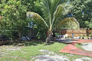 233 E 15th St, Hialeah, FL 33010 - Photo 7