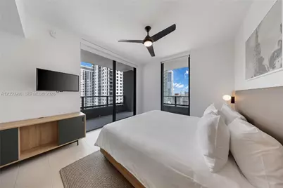 159 NE 6 Street #2402, Miami, FL 33132 - Photo 7