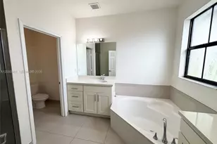 10445 NW 61 Ln., Doral, FL 33178 - Photo 11