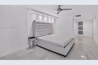 6039 Collins Ave #1624, Miami Beach, FL 33140 - Photo 13