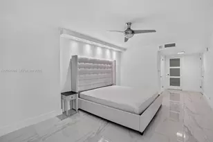 6039 Collins Ave, Miami Beach, FL 33140 - Photo 13