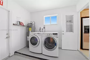 2901 Cleveland St, Hollywood, FL 33020 - Photo 27