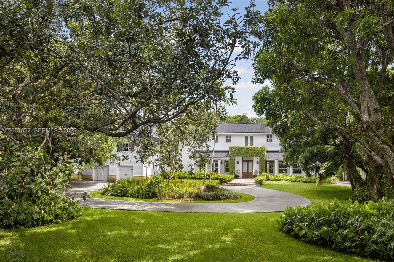 6845 SW 98th St - 6845 SW 98th St, Pinecrest, FL 33156 Luxury Property | Jose Angel Pina