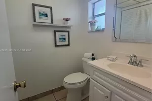 9540 Sunrise Lakes Blvd, Sunrise, FL 33322 - Photo 23