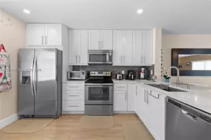 542 NW 208th Terrace, Pembroke Pines, FL 33029 - Photo 1