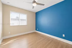 542 NW 208th Terrace, Pembroke Pines, FL 33029 - Photo 5