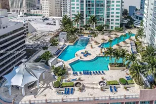 253 NE 2nd St, Miami, FL 33132 - Photo 11