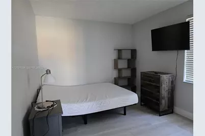 150 NW 151st Ave, Pembroke Pines, FL 33028 - Photo 15