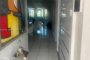 8875 Fontainebleau Blvd, Miami, FL 33172 - Photo 9