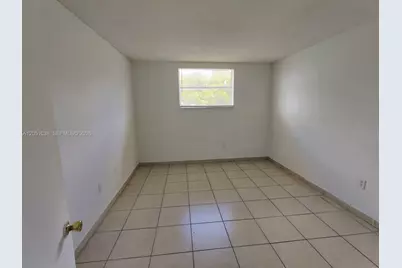 666 W 81st St #414, Hialeah, FL 33014 - Photo 9