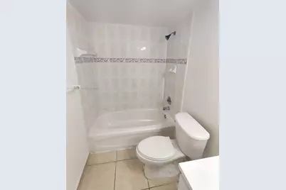 666 W 81st St #414, Hialeah, FL 33014 - Photo 11