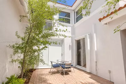 1115 Weeping Willow Way, Hollywood, FL 33019 - Photo 3
