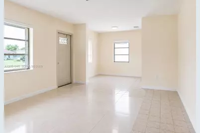 5221 SW 127th Pl, Miami, FL 33175 - Photo 3