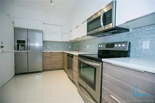9381 E Bay Harbor Dr, Bay Harbor Islands, FL 33154 - Photo 9