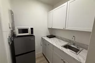 2001 SW 82nd Pl, Miami, FL 33155 - Photo 3