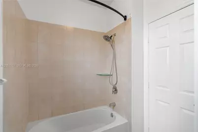 3573 W 93rd Pl, Hialeah, FL 33018 - Photo 25