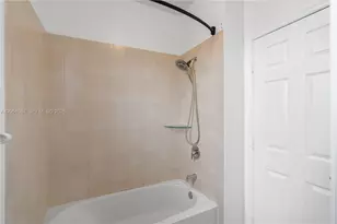 3573 W 93rd Pl, Hialeah, FL 33018 - Photo 25