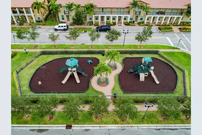 1213 SW 147th Ave, Pembroke Pines, FL 33027 - Photo 3