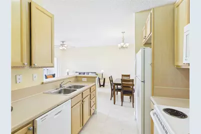 6001 SW 70th St #502, South Miami, FL 33143 - Photo 9