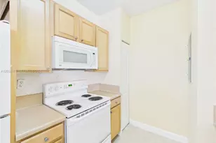 6001 SW 70th St, South Miami, FL 33143 - Photo 7
