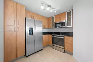 7910 Harbor Island Dr, North Bay Village, FL 33141 - Photo 9
