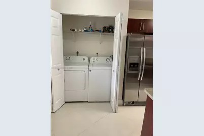 9441 N Palm Cir N #0, Pembroke Pines, FL 33025 - Photo 5