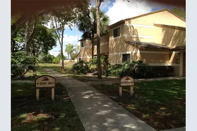 9441 N Palm Cir N #0, Pembroke Pines, FL 33025 - Photo 1