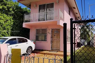 945 NW 19th Ave, Miami, FL 33125 - Photo 3
