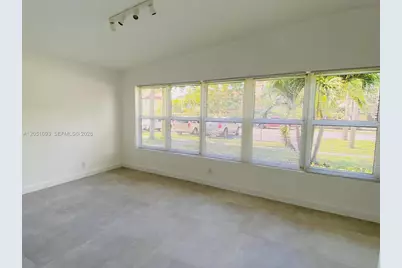 2001 NE 167th St #1, North Miami Beach, FL 33162 - Photo 3