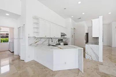 2667 Palmer Pl, Weston, FL 33332 - Photo 9