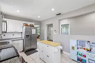 250 N 66th Ave, Hollywood, FL 33024 - Photo 23