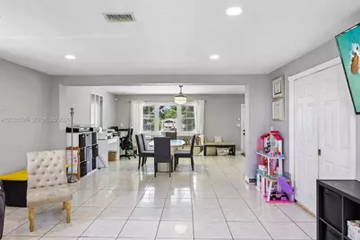 250 N 66th Ave, Hollywood, FL 33024 - Photo 15