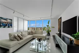400 South Pointe Dr, Miami Beach, FL 33139 - Photo 9